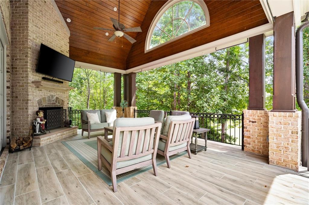 Echelon - Residential