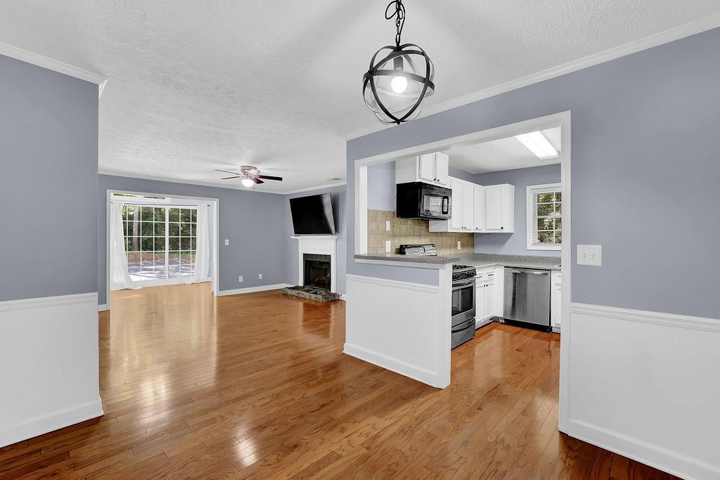 1905 Countryside Place