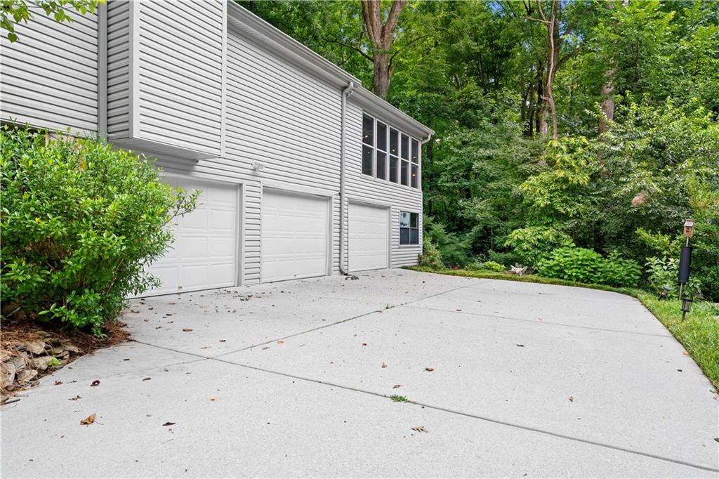3521 Cedar Valley Drive SE
