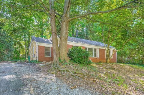 Photo of 2275 Old Spring Road SE, Smyrna, GA 30080 (MLS # 7608044)