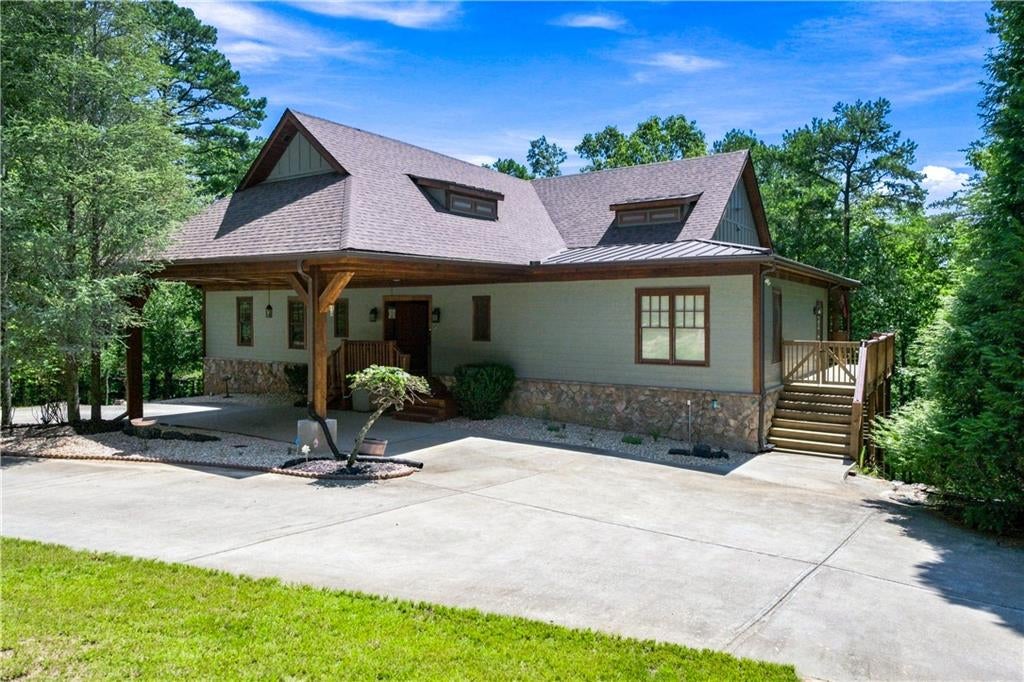 109 Lakewood Drive