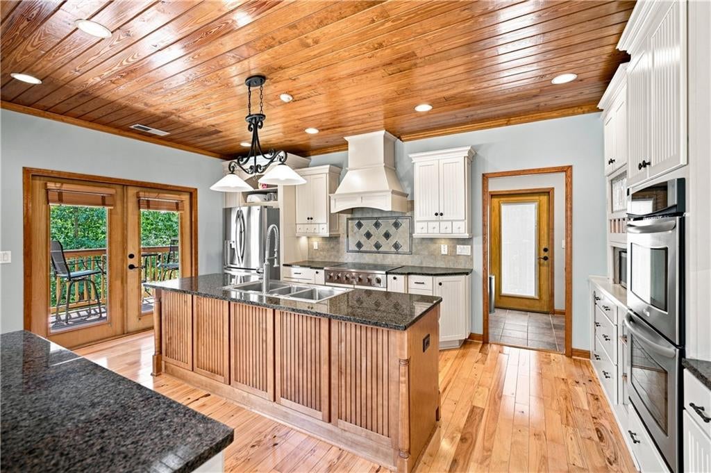 109 Lakewood Drive