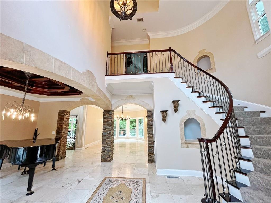 6709 Wooded Cove Court