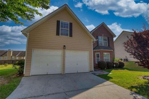 A home in Fairburn