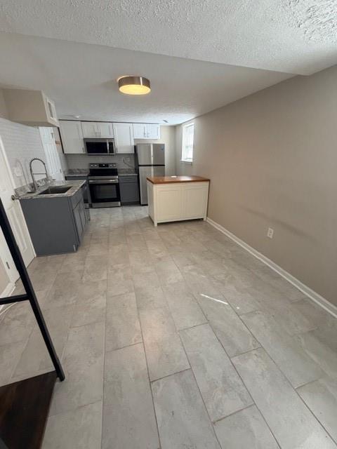 1923 Thompson Avenue 2