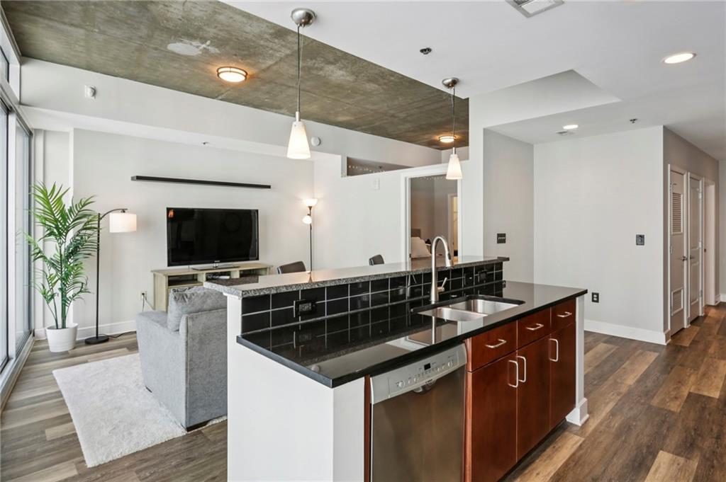 44 Peachtree Place NW 1429