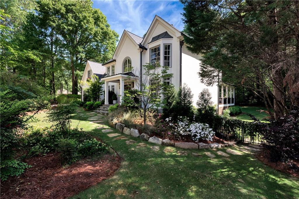 300 Chesterton Circle