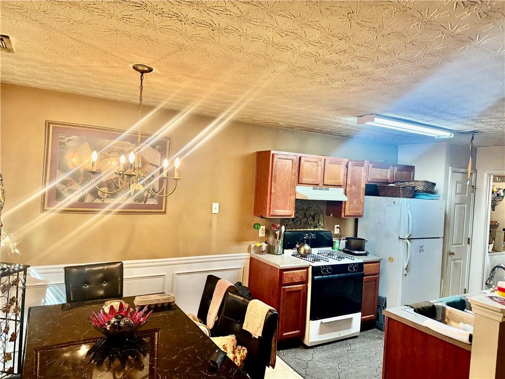 6261 Lake Valley Point