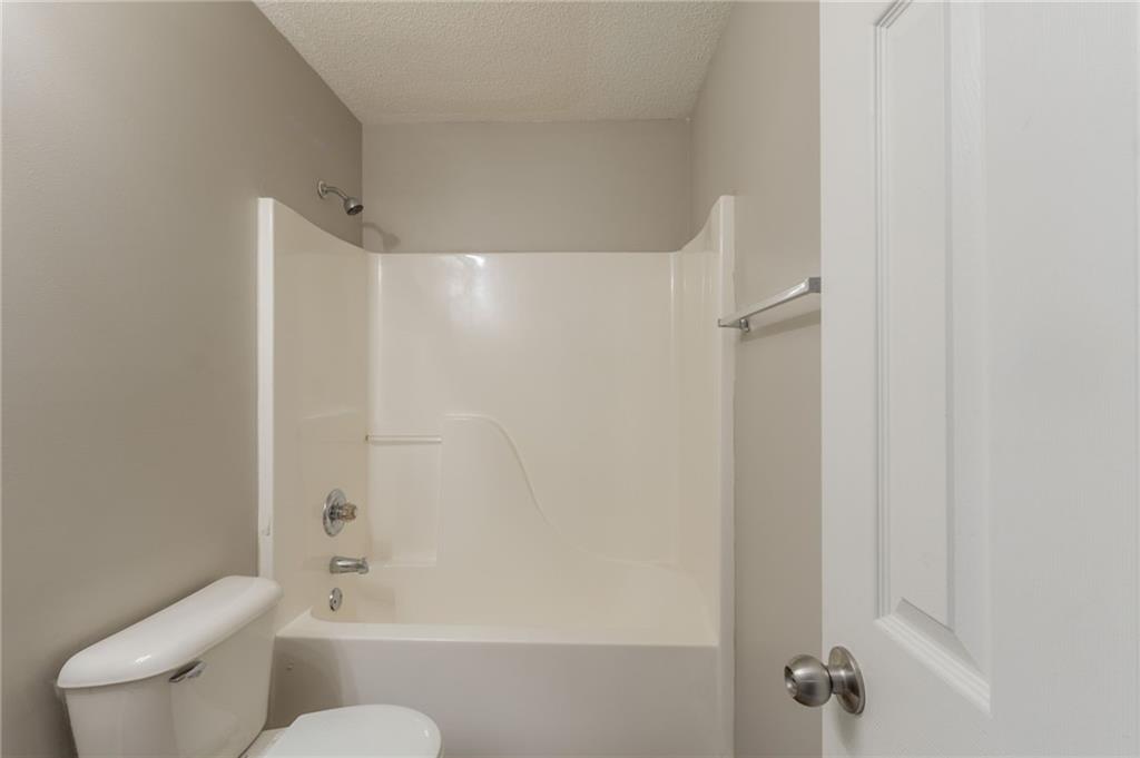1013 Odelle Circle, Mcdonough, Georgia image 17