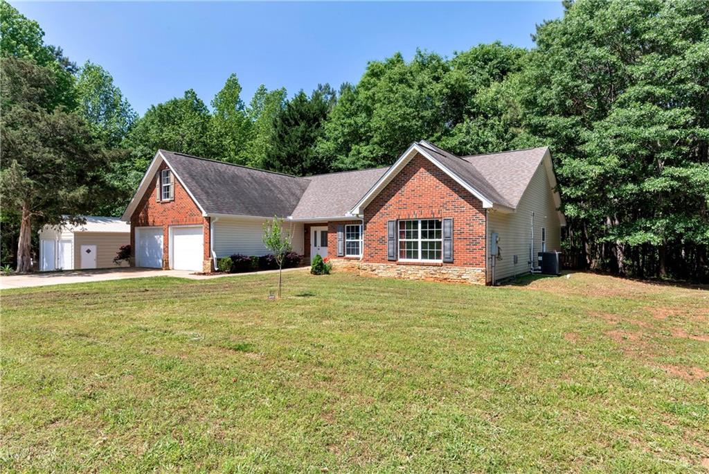 150 Buckeye Trails Drive, Commerce, Georgia image 2