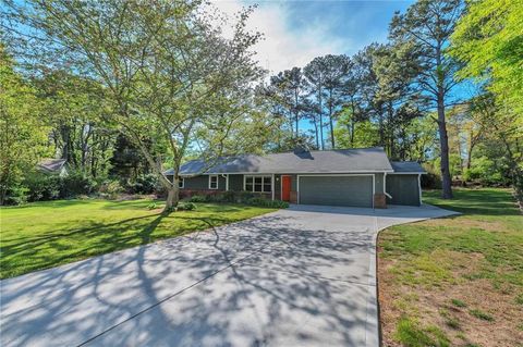 Homes For Sale - 2762 Fireside Court<br/> Marietta, GA 30067