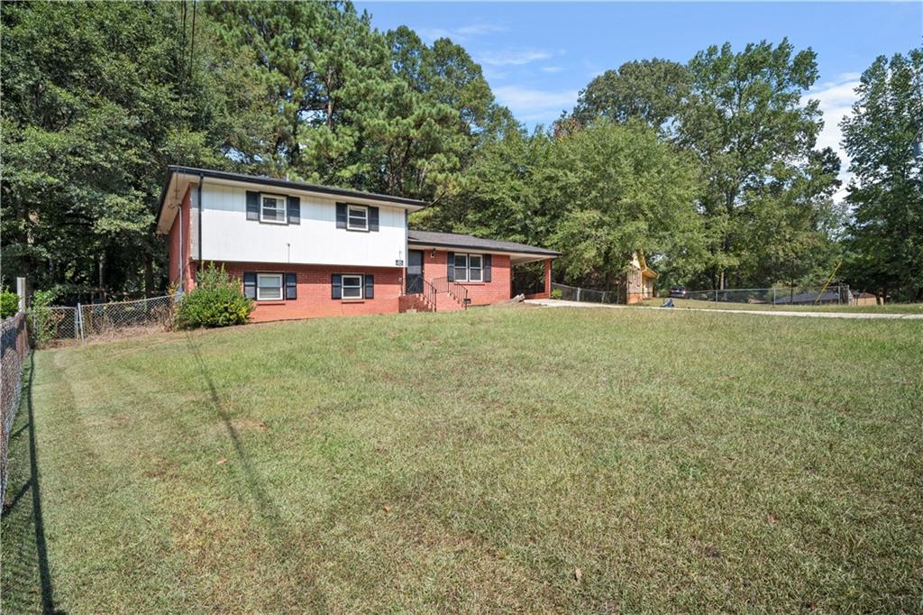 2746 Heritage Lane, Morrow, Georgia image 3