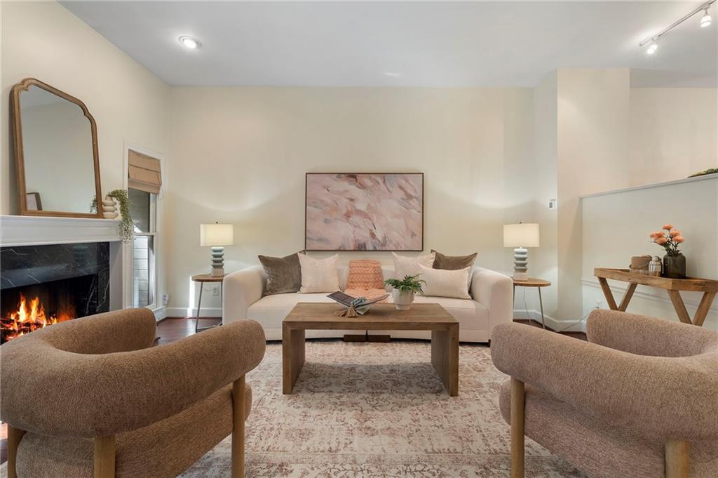 1467 Monroe Drive 11