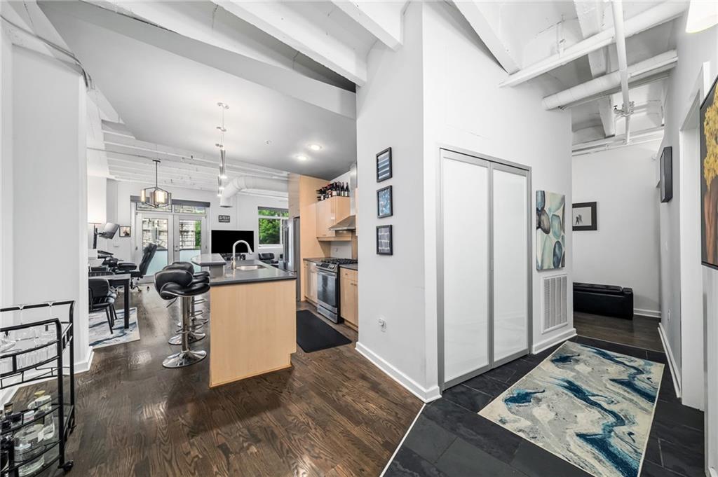 805 Peachtree Street NE 318