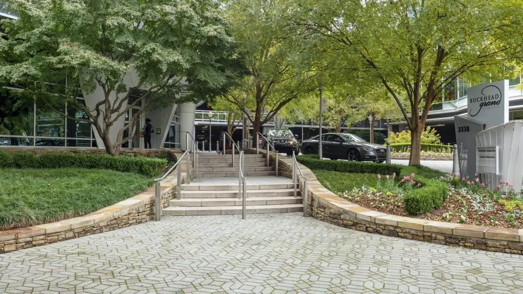 Atlanta, Georgia 30326, United States, 2 Bedrooms Bedrooms, ,2 BathroomsBathrooms,Residential,Pending,10277