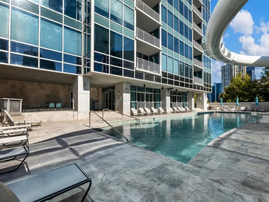 Atlanta, Georgia 30326, United States, 2 Bedrooms Bedrooms, ,2 BathroomsBathrooms,Residential,Pending,10277