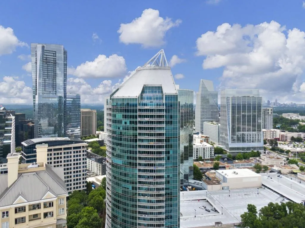 Atlanta, Georgia 30326, United States, 2 Bedrooms Bedrooms, ,2 BathroomsBathrooms,Residential,Pending,10277