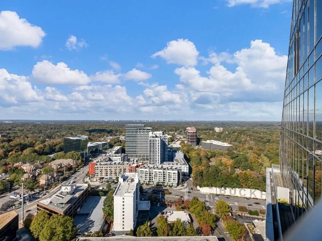 Atlanta, Georgia 30326, United States, 2 Bedrooms Bedrooms, ,2 BathroomsBathrooms,Residential,Pending,10277