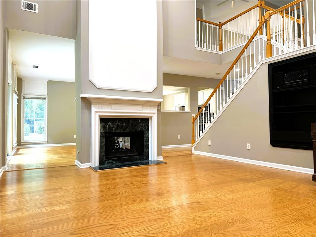 2046 Beaumont Lane
