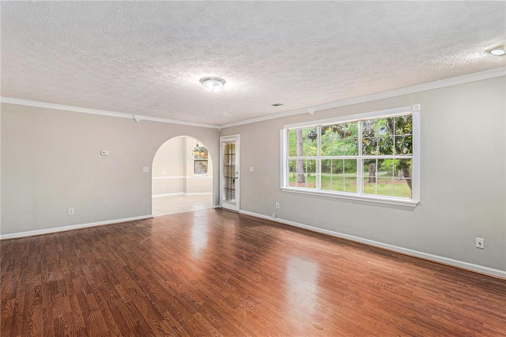 2320 Crystal Court, Loganville, Georgia image 7