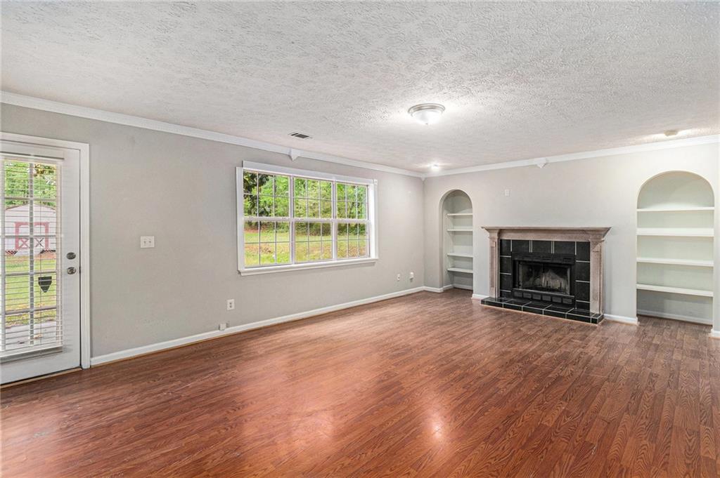 2320 Crystal Court, Loganville, Georgia image 8