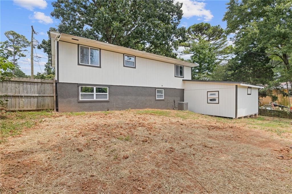 1056 Mockingbird Trail