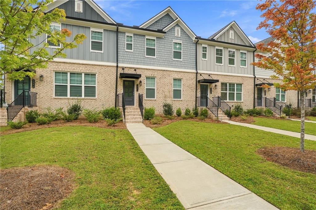 1242 Ainsworth Alley