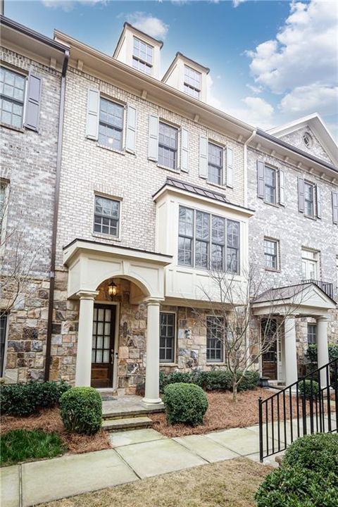 Townhouse For Rent - 3664 Brookhaven Manor Crossing<br/> Atlanta, GA 30305