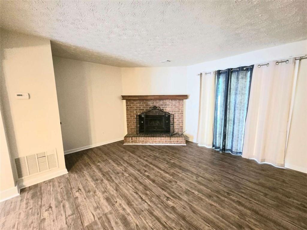 3800 Travis Trace