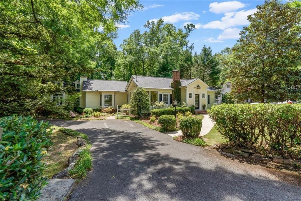 101 Oakwood Street NW