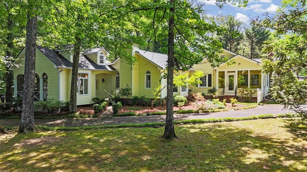 101 Oakwood Street NW