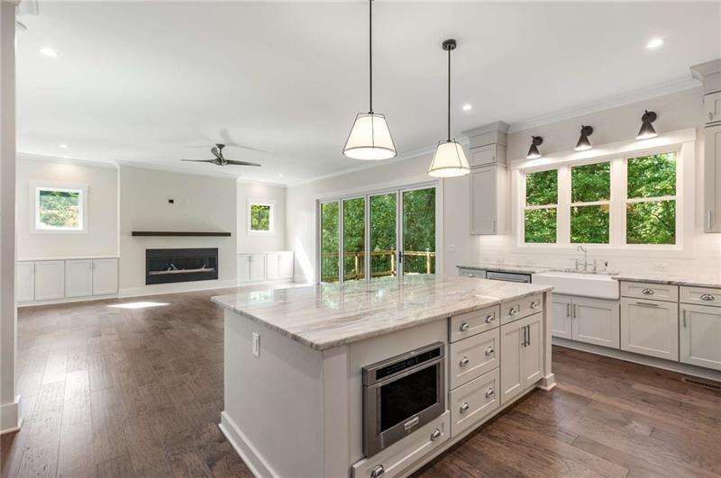 1006 Northcliffe Drive NW