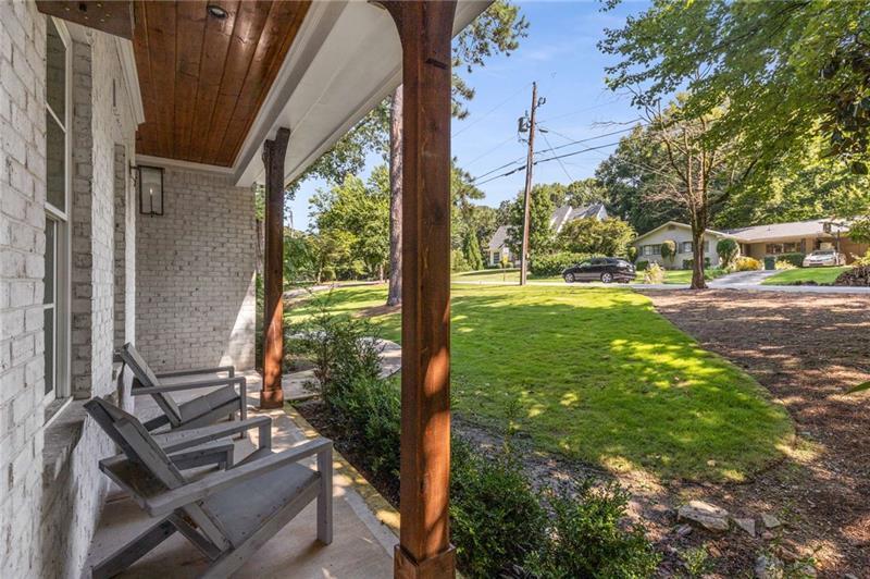 1006 Northcliffe Drive NW