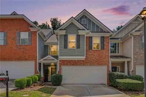 Townhouse For Sale - 373 Creek Manor Way<br/> Suwanee, GA 30024
