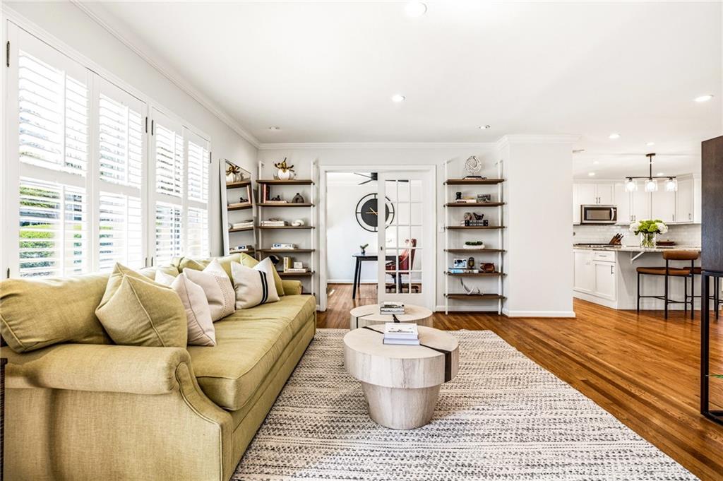 1264 Spring Valley Lane NE