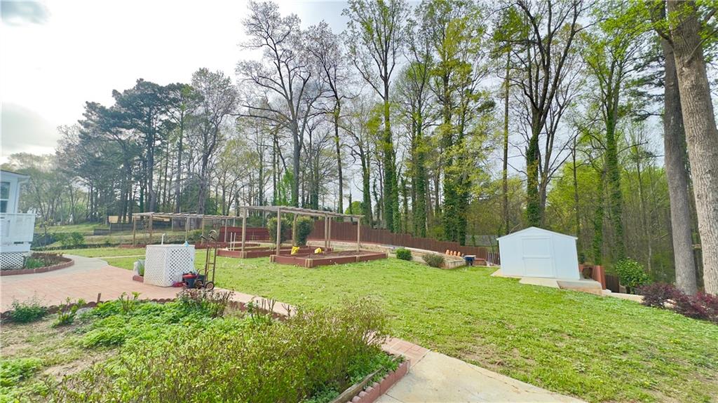 4083 Rivermeade Drive, Lilburn, Georgia image 44