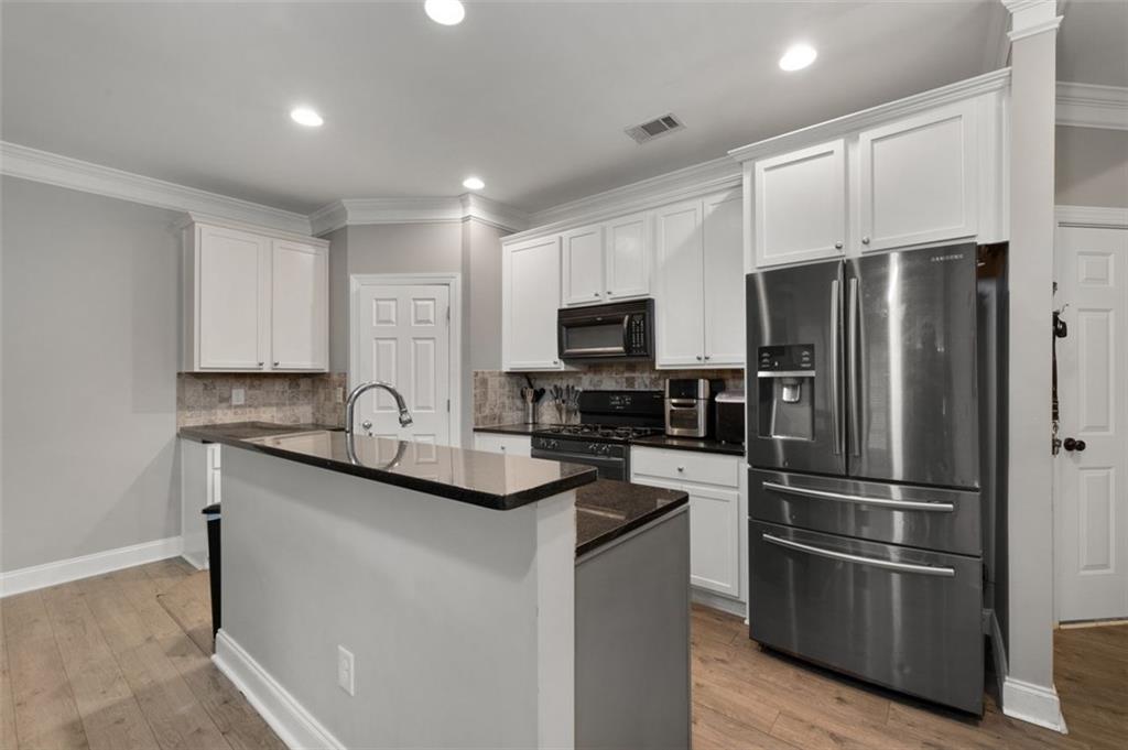 4023 Caitlyn Place, Atlanta, Georgia image 9