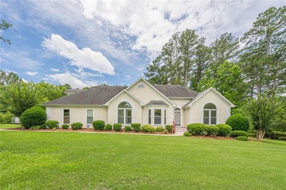 155 Noble Forest Drive Fayetteville GA 30215