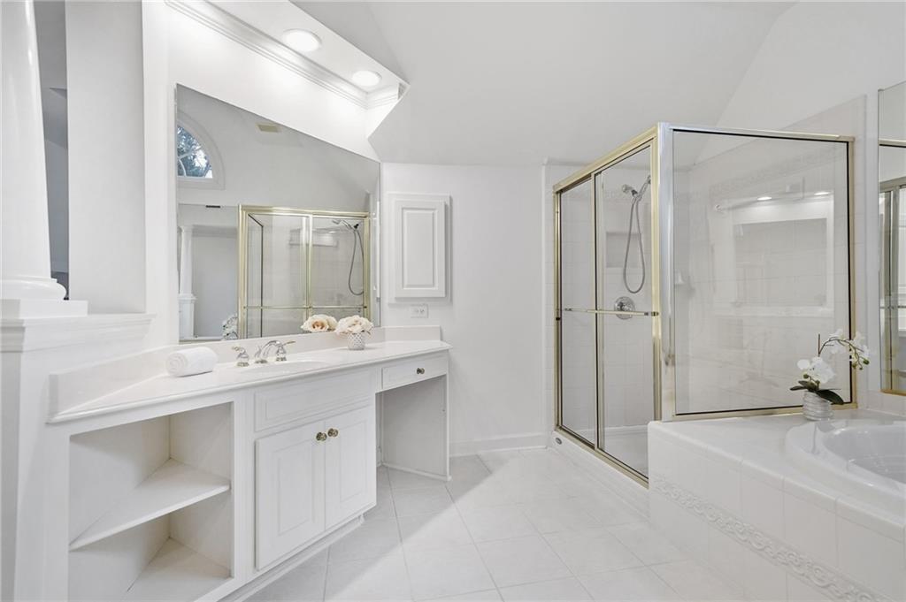 The Ridge at Easthampton - Residential