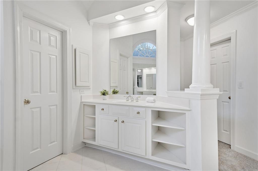 The Ridge at Easthampton - Residential