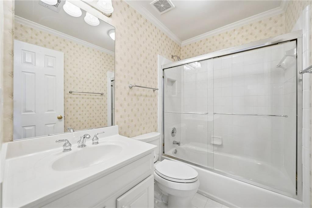 The Ridge at Easthampton - Residential