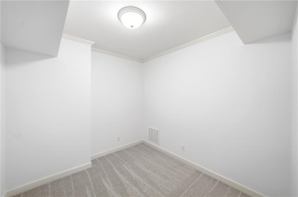 The Ridge at Easthampton - Residential