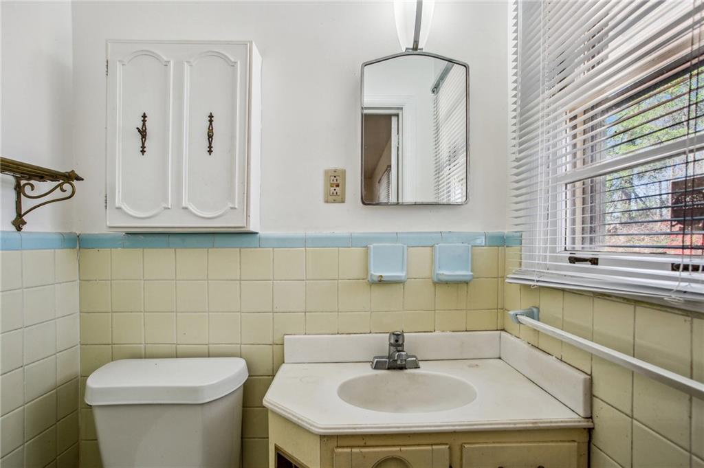 3712 Spring Hill Road, Smyrna, Georgia image 24