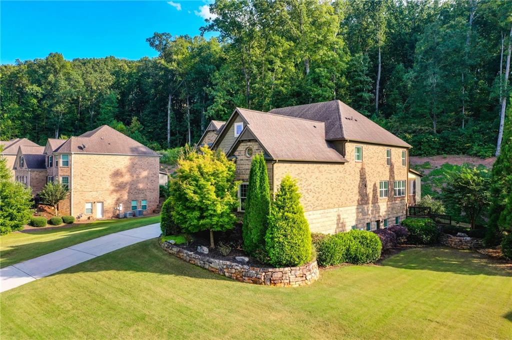 4467 Sterling Pointe Drive NW