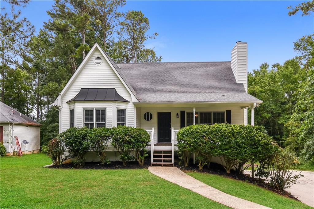 Welcome home to this well-maintained two-story residence in a peaceful neighborhood setting. This 3-bedroom, 2-bathroom home features a bright, open living area with vaulted ceilings and abundant natural light. The spacious kitchen offers ample cabinet space and includes a refrigerator, range/oven, and dishwasher. All three bedrooms are located upstairs, offering privacy and convenience, including a generous primary suite.
Enjoy outdoor living with a covered front porch, a private rear deck, and a large backyard—perfect for entertaining or relaxing. Pets welcome (restrictions apply).
Located minutes from shopping, dining, and recreation with easy access to Hiram and Dallas Hwy. Zoned for top-rated Cobb County schools: Hal Hutchens Elementary, Dobbins Middle, and Hiram High. This home is move-in ready and won’t last long!