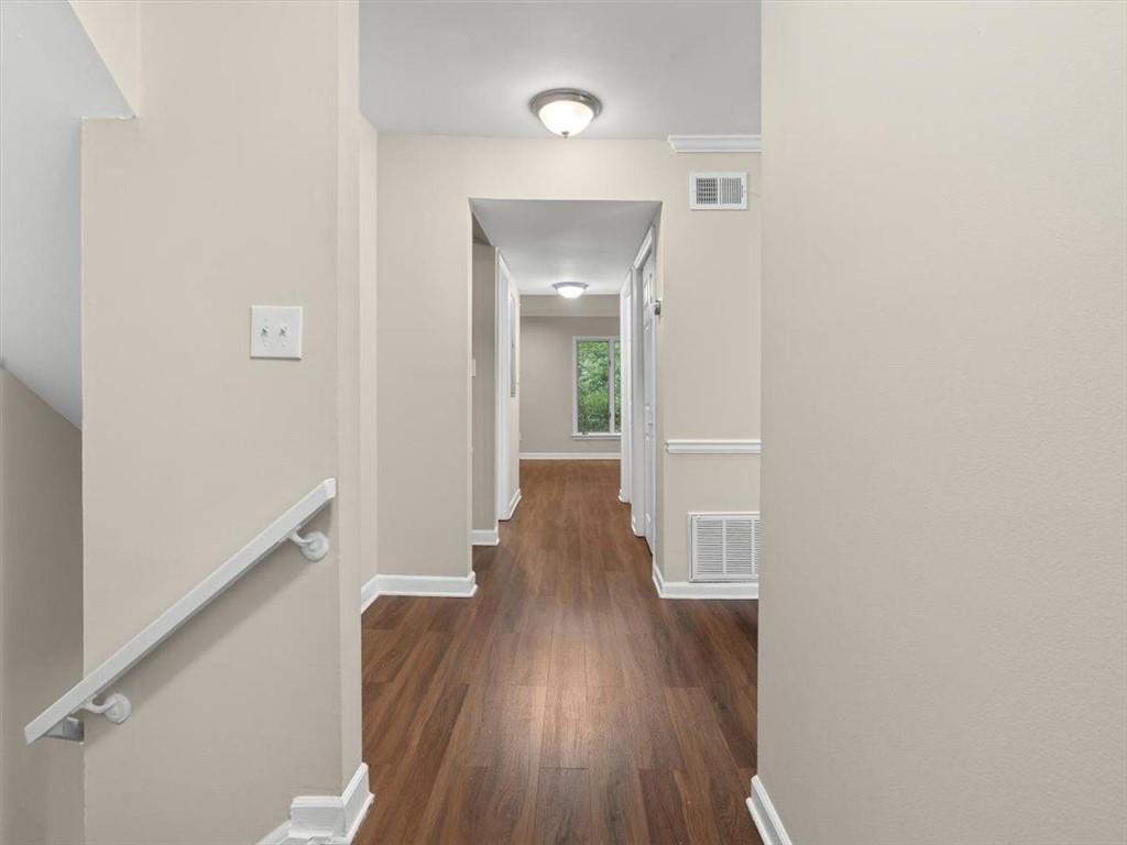 95 IVY Trail NE