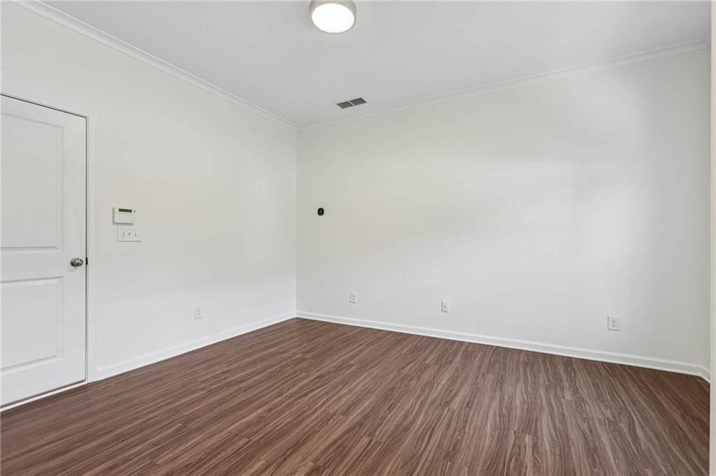 565 Broadview Place NE