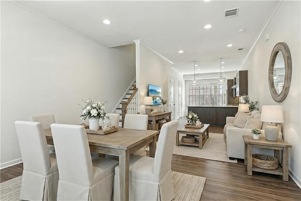 565 Broadview Place NE