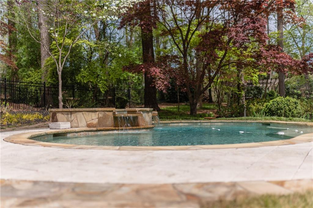 3117 W Roxboro Road, Atlanta, Georgia image 3