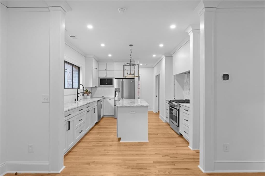 833 Martina Drive NE